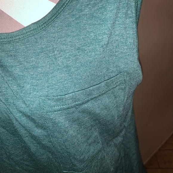 Ladies xl tank top - Picture 2 of 6